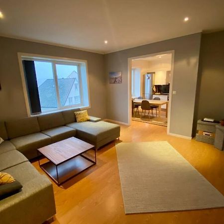 Nice And Central Apartment In Quiet Area Ålesund Exteriör bild