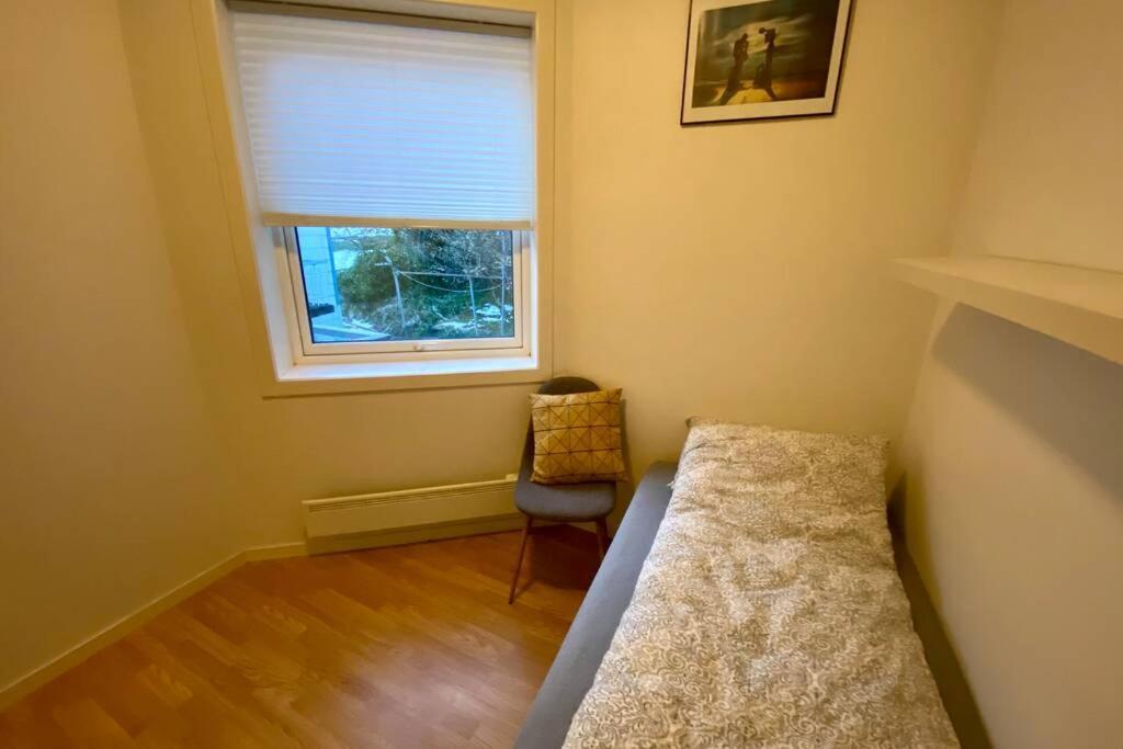 Nice And Central Apartment In Quiet Area Ålesund Exteriör bild